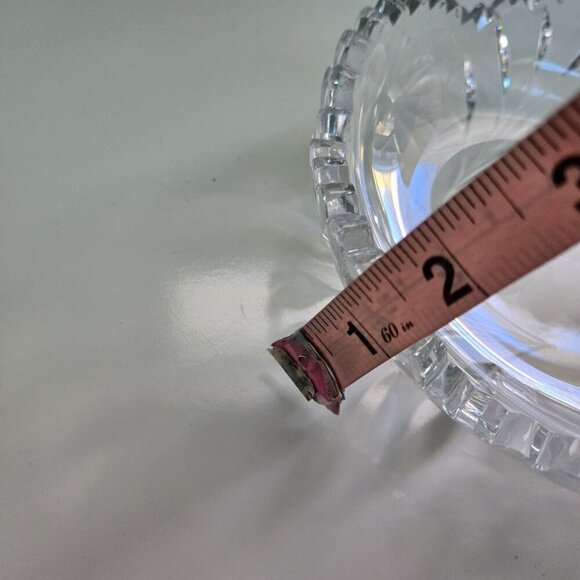 Vintage Lead Crystal Etched Wheel Cut Daisies Cut Glass Leaf Trinket Candy Dish - Picture 5 of 5